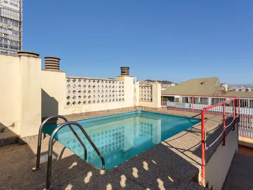 6 Bedrooms Apartment in Via Augusta