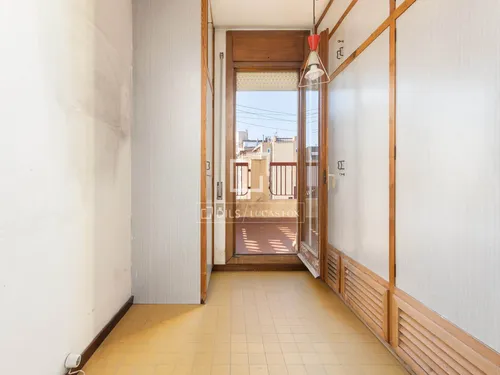 6 Bedrooms Apartment in Via Augusta