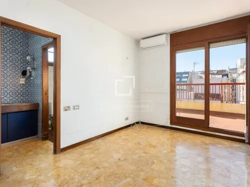 6 Bedrooms Apartment in Via Augusta