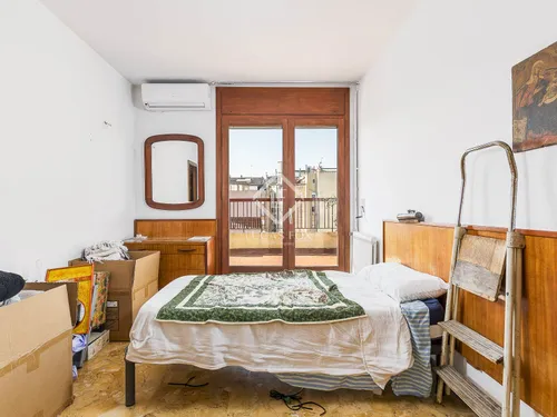 6 Bedrooms Apartment in Via Augusta