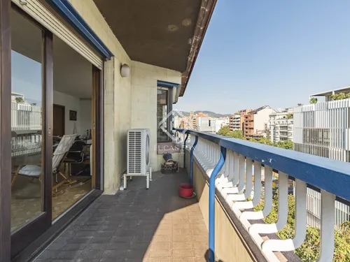 6 Bedrooms Apartment in Via Augusta