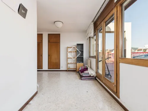6 Bedrooms Apartment in Via Augusta