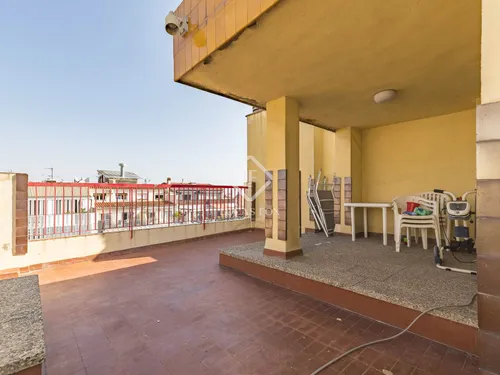 6 Bedrooms Apartment in Via Augusta