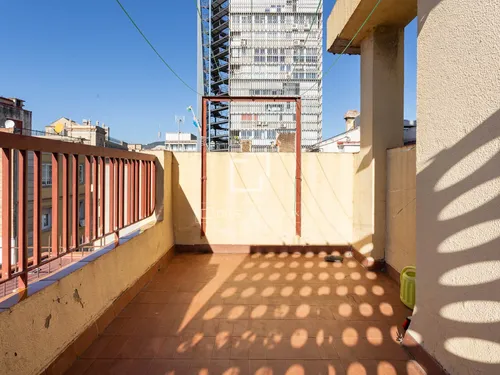 6 Bedrooms Apartment in Via Augusta