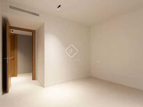 4 Bedrooms Apartment in Santaló