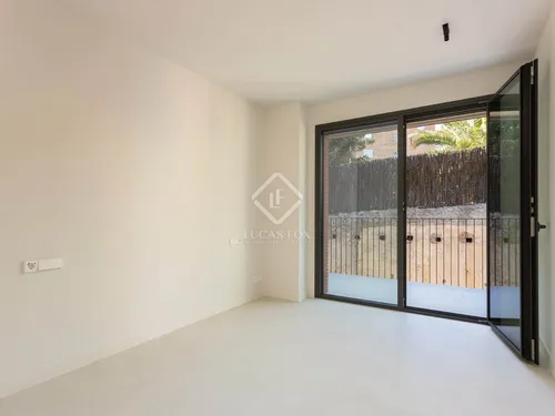 4 Bedrooms Apartment in Santaló