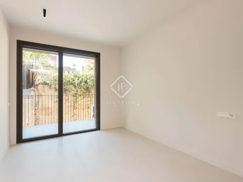 4 Bedrooms Apartment in Santaló