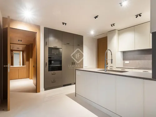 4 Bedrooms Apartment in Santaló