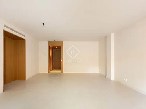 4 Bedrooms Apartment in Santaló