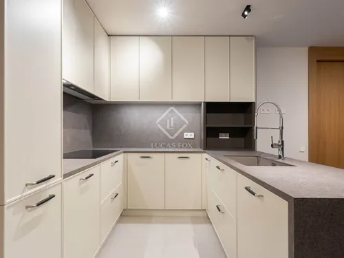 4 Bedrooms Apartment in Santaló
