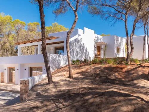 5 Bedrooms House / Villa in La Savina