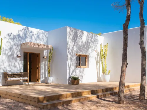 5 Bedrooms House / Villa in La Savina