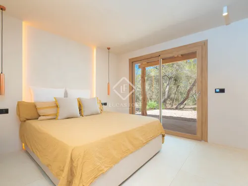 5 Bedrooms House / Villa in La Savina