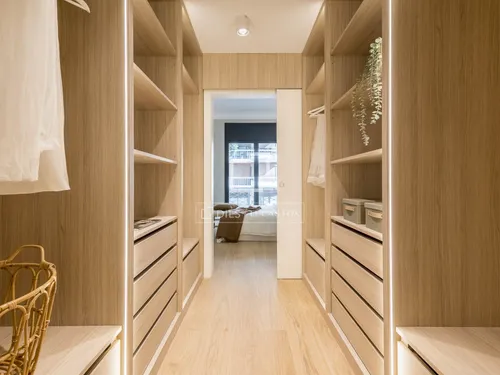 5 Bedrooms Apartment in Muntaner