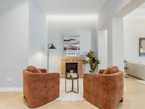 5 Bedrooms Apartment in Muntaner