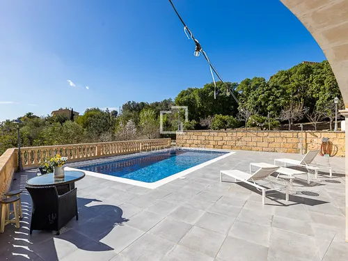 5 Bedrooms House / Villa in Ametler