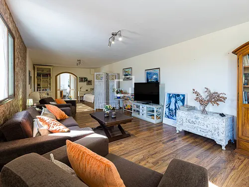 5 Bedrooms House / Villa in Ametler