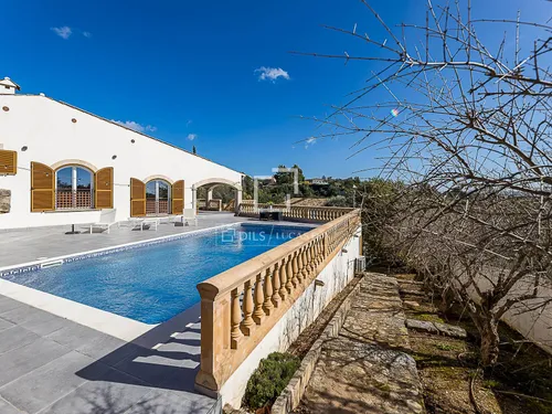 5 Bedrooms House / Villa in Ametler