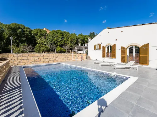 5 Bedrooms House / Villa in Ametler