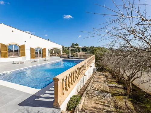 5 Bedrooms House / Villa in Ametler