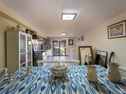 5 Bedrooms House / Villa in Ametler