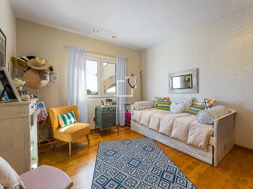 5 Bedrooms House / Villa in Ametler