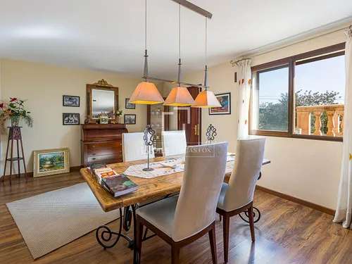 5 Bedrooms House / Villa in Ametler