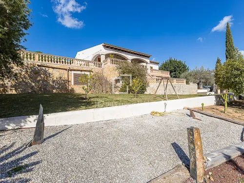 5 Bedrooms House / Villa in Ametler