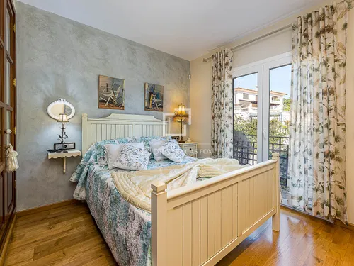 5 Bedrooms House / Villa in Ametler