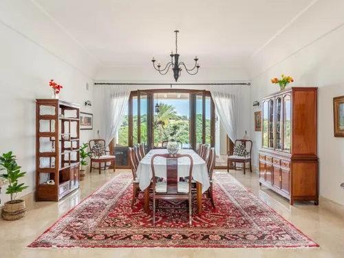 7 Bedrooms House / Villa in Calle Faisan