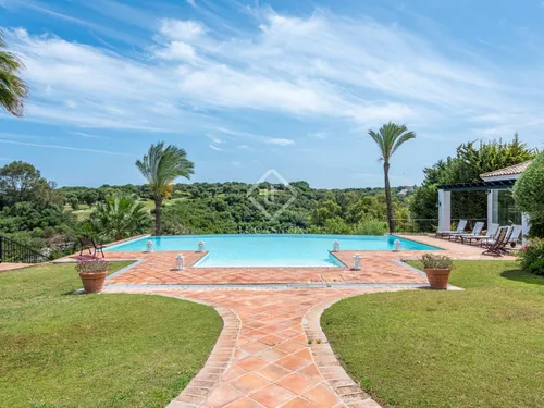 7 Bedrooms House / Villa in Calle Faisan