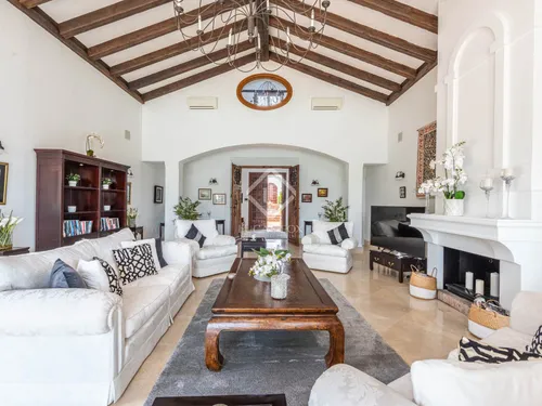 7 Bedrooms House / Villa in Calle Faisan