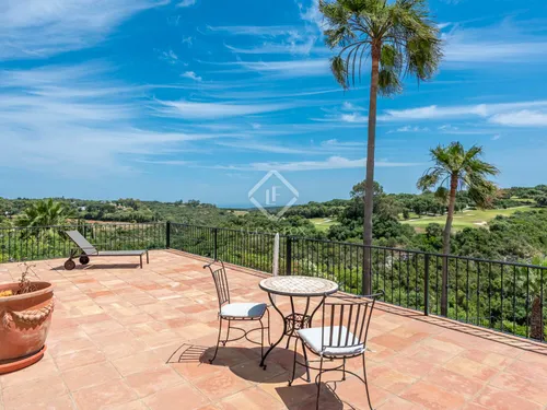 7 Bedrooms House / Villa in Calle Faisan