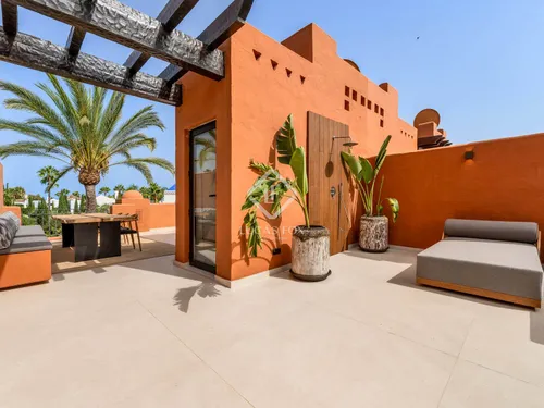 4 Bedrooms House / Villa in Los Altos de Puente Romano