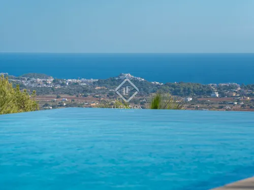 7 Bedrooms House / Villa in DS SAFRAGELLE - POLIGONE 14 - PARCELA 105