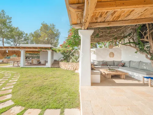 7 Bedrooms House / Villa in DS SAFRAGELLE - POLIGONE 14 - PARCELA 105