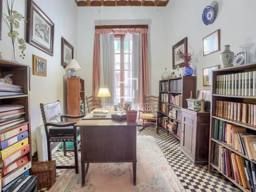 6 Bedrooms House / Villa in carrer de sa lluna