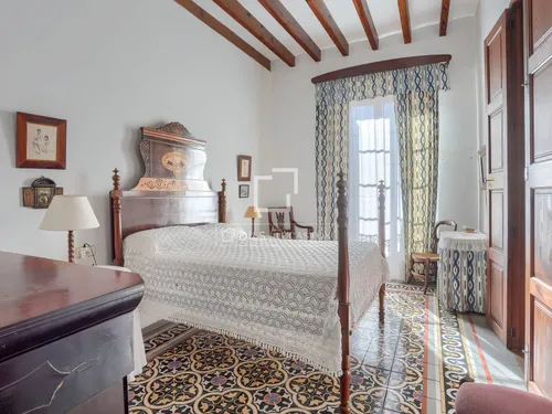 6 Bedrooms House / Villa in carrer de sa lluna