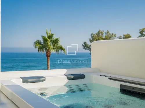 3 Bedrooms Apartment in Urb. Bahía del Velerín