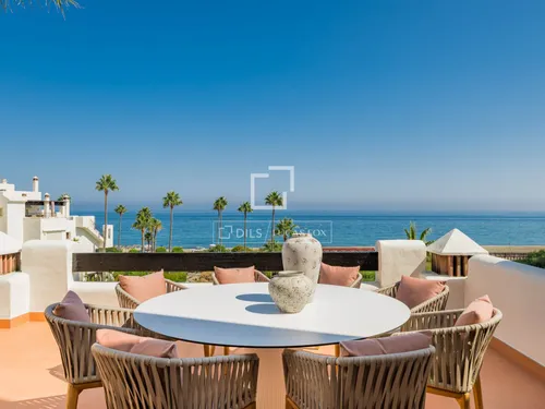 3 Bedrooms Apartment in Urb. Bahía del Velerín