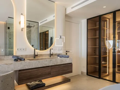 3 Bedrooms Apartment in Urb. Bahía del Velerín