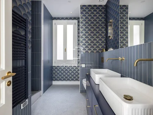 3 Bedrooms Apartment in Gran via