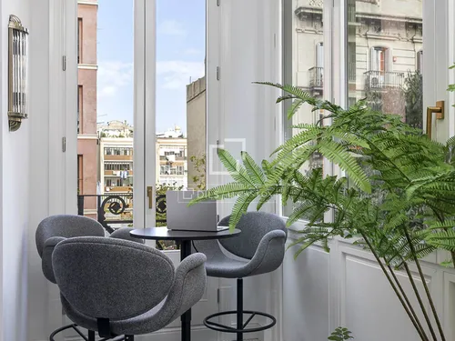 3 Bedrooms Apartment in Gran via