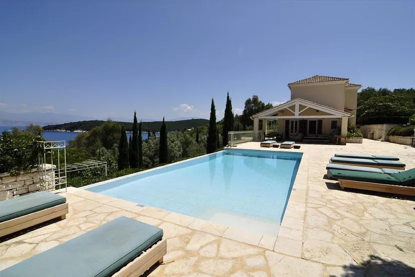4 Bedroom Villa in Kassiopi