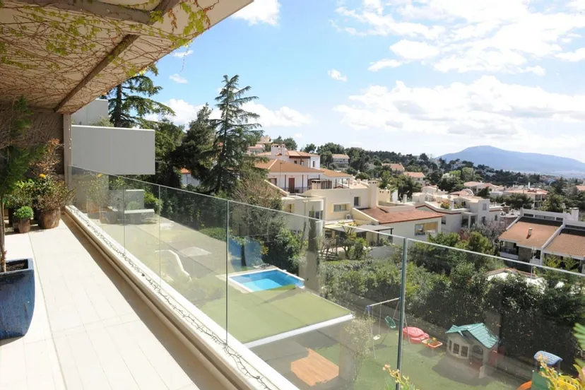 3 Bedroom Villa in Politeia
