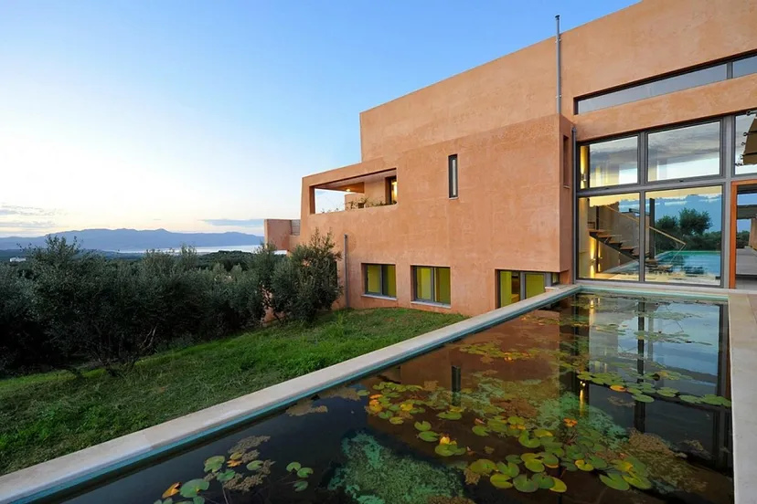 4 Bedroom Villa in Center