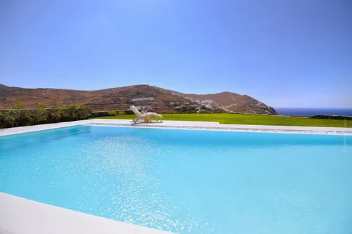 5 Bedrooms Villa in KALAFATIS
