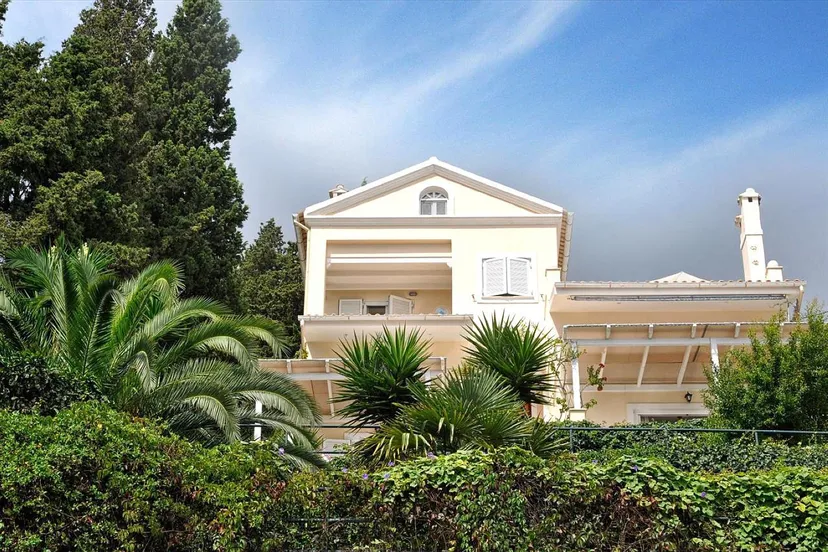 4 Bedroom Villa in Agios Georgios