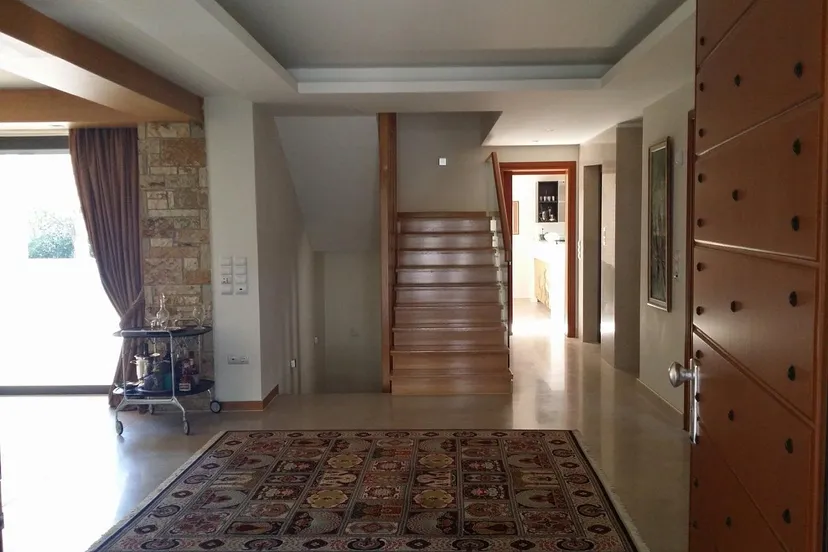 5 Bedroom House in Adames Oikismos Grammos - Foinikas
