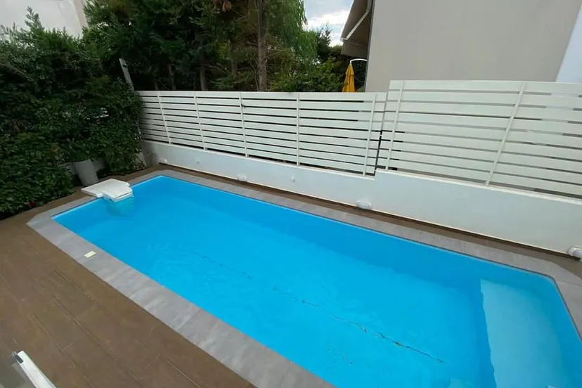 5 Bedroom House in Varkiza